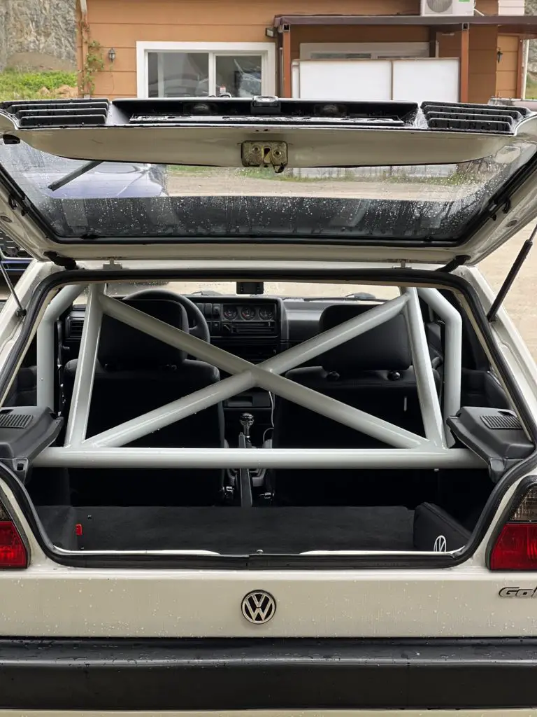 Car trunk rack